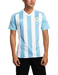 Klassischer rundhalskragen und attraktives nadelstreifendesign. Die 5 Beliebtesten Argentinien Trikots Der Vater