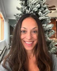 It's been nearly 8 years since I opened Stone Wave Yoga 💛 🎄🎄🎄🎄 I am so  happy to be sharing this holiday season with such a loving community. Check  out our holiday