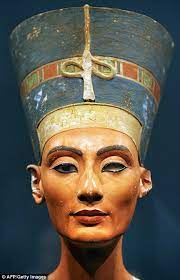 However, the bust plays a part in one recent controversy.for more than eight decades, the serenely beautiful likeness of queen nefertiti's head has been the most celebrated exhibit in berlin's egyptian museum, attracting thousands of visitors and resisting all attempts at repatriation. The Ancient Egyptian Facelift Beautiful Queen Nefertiti Had A Bent Nose And Wrinkled Eyes Daily Mail Online