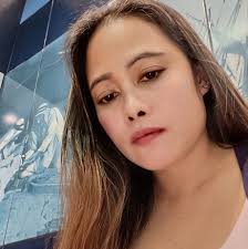 Maganda na talaga sya kahit bata pa lng.. Nakikilala nyo po sya dito🤔