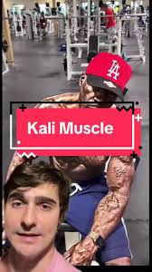 Replying to @scar_ritzy0 Both of these guys vs a gorilla. Who wins? -...