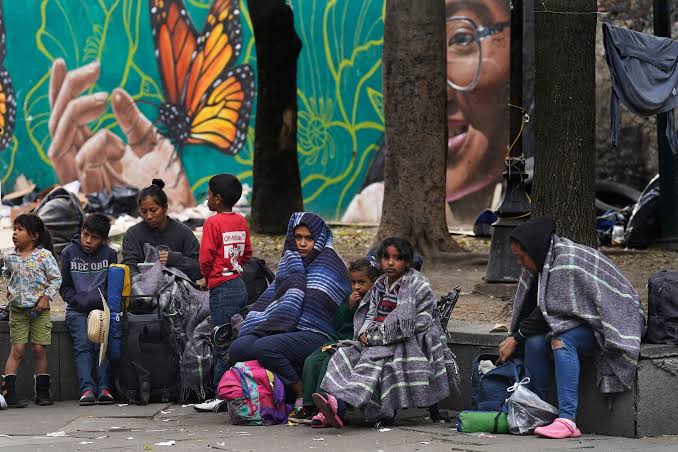 Mexico and Venezuela restart repatriation flights amid pressure to curb soaring migration to U.S. | The Seattle Times