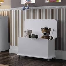 Caixa Com Rodinhas Para Guardar Brinquedos Bau Com Rodizios Branco Peca Muito Util Pois Pode Ser Utilizada Como Objeto De Decoracao E Caixa De Bri Bau De Brinquedos Caixa Para Brinquedos Bau Infantil