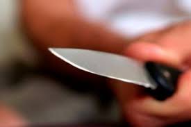 Homem invade a casa da ex, esfaqueia o atual em Costa Rica e acaba preso se  escondendo embaixo de cama – O Correio News