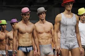 Resultado de imagem para desfile cuecas andrew christian