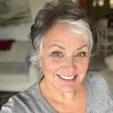 A prenatal class that is fun, interactive and lead by ”THE BABY DOCTOR,”  Dr. Carol DeWalt, M.D. who is a bestselling author and board-certified  neonatologist, and mother.