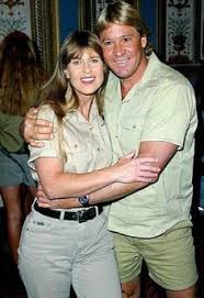 Steve irwin realised that the stingray's barb had punctured his lung but not his heart, justin lyons told australia's network ten television. 100 Steve Irwin Ideen Steve Irwin Australien Beruhmte Graber