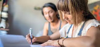 Für gäste, die einen weiten weg zurücklegen mussten, um zur hochzeit zu kommen, ist es übrigens in ordnung weniger zu schenken. Hochzeit Kosten Was Alles Anfallt Und Was Es Zu Beachten Gibt Beziehungsweise