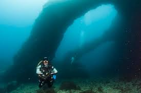 The formigas islets, sometimes referred to as the formigas bank, are a group of uninhabited rocky outcroppings in the eastern group of the a. Azoren Tauchreisen Tauchsafaris Tauchurlaub Abenteurreisen