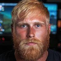 Shaun Farmer's Instagram, Twitter & Facebook