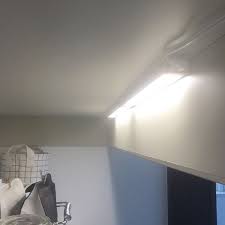 mayuさんはinstagramを利用しています キッチンの背面カウンターは元々ライトなど付いていなくて 暗くて作業がしにくかったので自分でライトつけてます ニトリ で購入した ledスティックライト これを2本繋げて ceiling lights track lighting home decor