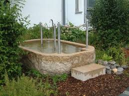 Wassertreten Im Kneippbecken Brunnencenter Allgau In 2020 Steinbrunnen Natursteine Granit