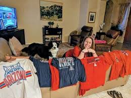 University of Arizona Studies Fan Rituals and Cognitive Aging in Dogs