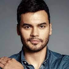 Alfredo Esper's Instagram, Twitter & Facebook