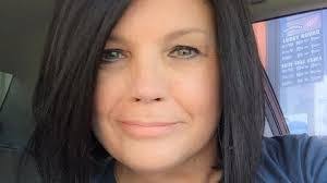 Shelly Glaze's Instagram, Twitter & Facebook