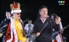 La panelista se burló de mauricio macri recordando cuando se tragó el bigote postizo en su en medio de un informe por el cumpleaños de mauricio macri y el debate por la no invitación a mirtha. El Dia Que Mauricio Macri Se Trago El Bigote Postizo Contexto Tucuman