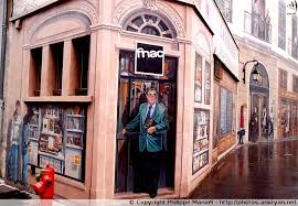 Fresque Des Lyonnais Lyon Rhone Alpes Rend Hommage A Bernard Pivot Animateur De Tv A La Sortie De La Fnac Fresque Rhone Rhones Alpes