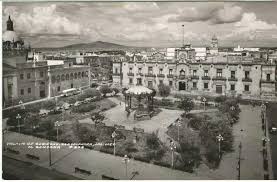 Plaza De Armas Maria Santana Guadalajara Jalisco Plaza De Armas