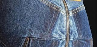Maybe you would like to learn more about one of these? Vetements Lanza Una Atrevida Version De Los Vaqueros Levi S