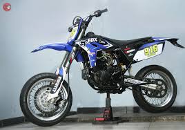 Biasanya hanya menyisakan frame bawah mesin, yakni double rangka dudukan khas mesin scorpio. Modifikasi Motor Terbaru 2021