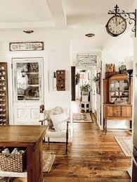 81 Cool Interior Farmhouse Decoration Ideas Farmhousedecor Farmhouse Interiorfarmhouse Farmhouse Interior Design Farm House Living Room Farmhouse Interior