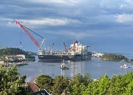 Pioneering spirit (formerly pieter schelte) is the largest construction vessel in the world. Pioneering Spirit Takes Break From Pipelaying Ahead Of First Offshore Wind Job Offshore Energy