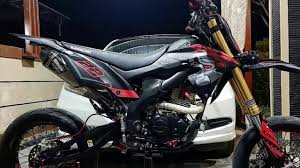 Klx di modif menjadi supermoto black colour keren banget youtube. I M In Love With You Kawasaki Klx 150cc Supermoto Youtube