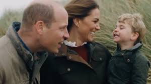 The duchess of cambridge's wedding ring was fashioned from a piece of welsh gold given to prince william upon the occasion of their marriage, the queen conferred titles upon prince william and miss middleton. Prince William And Kate Middleton Shared A Rare Home Video With Their Kids Nationaaldebat Com