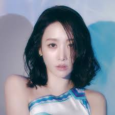 Kara Good's Instagram, Twitter & Facebook