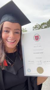 Grad babbbyyyy 🧡🎓🥂