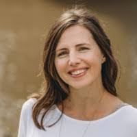 Lori Nuttall's Instagram, Twitter & Facebook