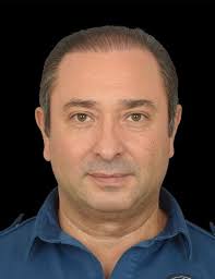 Kavga ihbarına giden polis memuru kalp krizi geçirip hayatını kaybetti  Antalya'da kavga ihbarına giden polis memuru geçirdiği kalp krizi sonucu  kaldırıldığı hastanede hayatını kaybetti. Dün, gece saatlerinde Konyaaltı  ilçesindeki lüks bir sitede