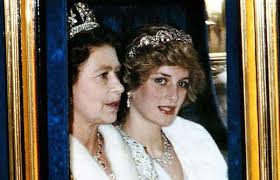 Elizabeth ii), полное имя — елизаве́та алекса́ндра мари́я (англ. Elizaveta Ii Biografiya Informaciya Lichnaya Zhizn Foto Video