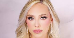 Jasmine Olson's Instagram, Twitter & Facebook