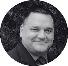 Tim Bendt's Instagram, Twitter & Facebook