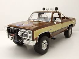 Bei der produktion von gefährlichen filmszenen ersetzt colt verschiedene schauspieler. Modellauto Gmc K2500 Sierra Grande Pick Up 1982 Ein Colt Fur Alle Falle Modellauto 1 18 Greenlight Collectibles 117 50