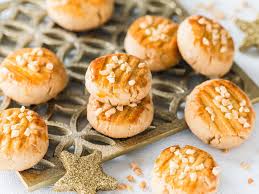 Marzipan Platzchen Das Blitzrezept Die Besten Backrezepte Mit Gelinggarantie Rezept In 2020 Marzipan Platzchen Backrezepte Kekse Rezept Einfach