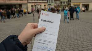 Die verordnungen mussten die funktionärinnen und funktionäre der tübingen hawks mehrmals und ganz genau durchlesen. Erste Bilanz Tubinger Modell Offnen Mit Sicherheit Umsatze Wie 2019