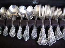 The have 5 prong sharp claws and a simple and a beautifully scrolling floral embossed design on either side with no monograms. Pin On Fine Dining