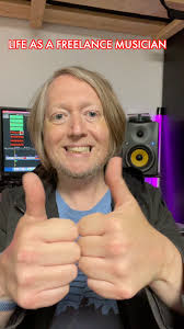 Ever wonder what life as a freelance musician is like?! Well: wonder no  more!!! 😃😂💕 I had a full