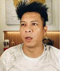 Maybe you would like to learn more about one of these? Di Rumah Aja Ariel Noah Cukur Rambut Sendiri Pakai Pencukur Kumis