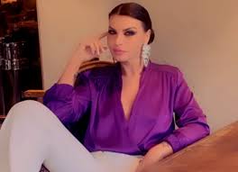 Find the latest tracks, albums, and images from νίνα λοτσάρη. Nina Lotsarh Antres Mhn 3yrizeste Kai Koyreyeste Goyli In Gr