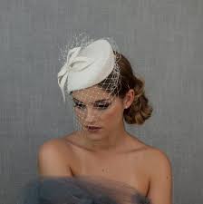 White Bridal Pillbox Hat White Wedding Hat With Face Veil Etsy In 2021 White Bridal Wedding Hats Bridal Hat