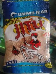 Bila memakai ikan mas, buang isi perut dan insangnya, kukus hingga masak. Cara Membuat Umpan Ikan Mas Dengan Pelet Jitu Murah