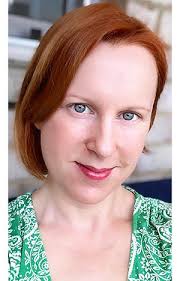 Sara Nash's Instagram, Twitter & Facebook