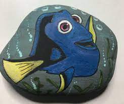 Dory Finding Nemo Painted Rock By Kerry Rock Painting Designs Painted Rocks Rock Decor