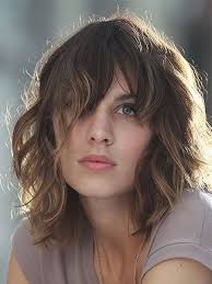 If you have a rectangular or oblong face, the fringe will appear to shorten your face length. 15 Attractive Short Wavy Hairstyles For Women In 2021 The Trend Spotter