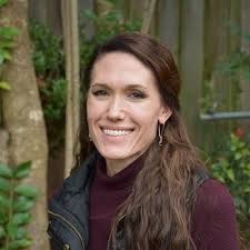 Michelle Holle's Instagram, Twitter & Facebook