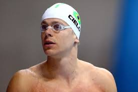 È um nadador brasileiro, campeão olímpico dos 50 metros livre nos jogos olímpicos de pequim em 2008, onde também conquistou uma medalha de bronze nos 100 metros livres, campeão mundial dos 100 metros livres em roma 2009, e bicampeão mundial dos 50 metros livres em roma 2009 e xangai 2011, recordista. Https Xn Cumpleaosdefamosos T0b Com Persona Cesar Cielo Fotos Cesar Cielo Del Brasil Mira Despues De Competir En La