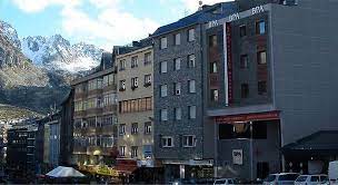 Pas de la casa un poc aquesta tarda a 2513m 1 graus #pasdelacasa #andorra@meteo_andorre. Andorre Des Milliers De Personnes Pour La Reouverture Des Frontieres Toulouse Infos